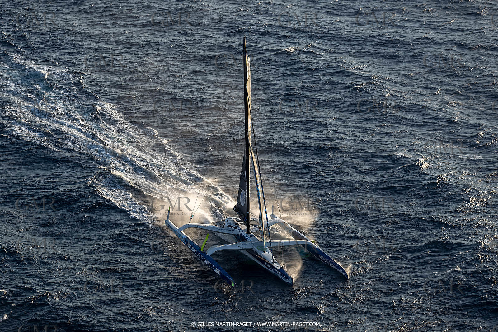 Banque Populaire devant Marseille