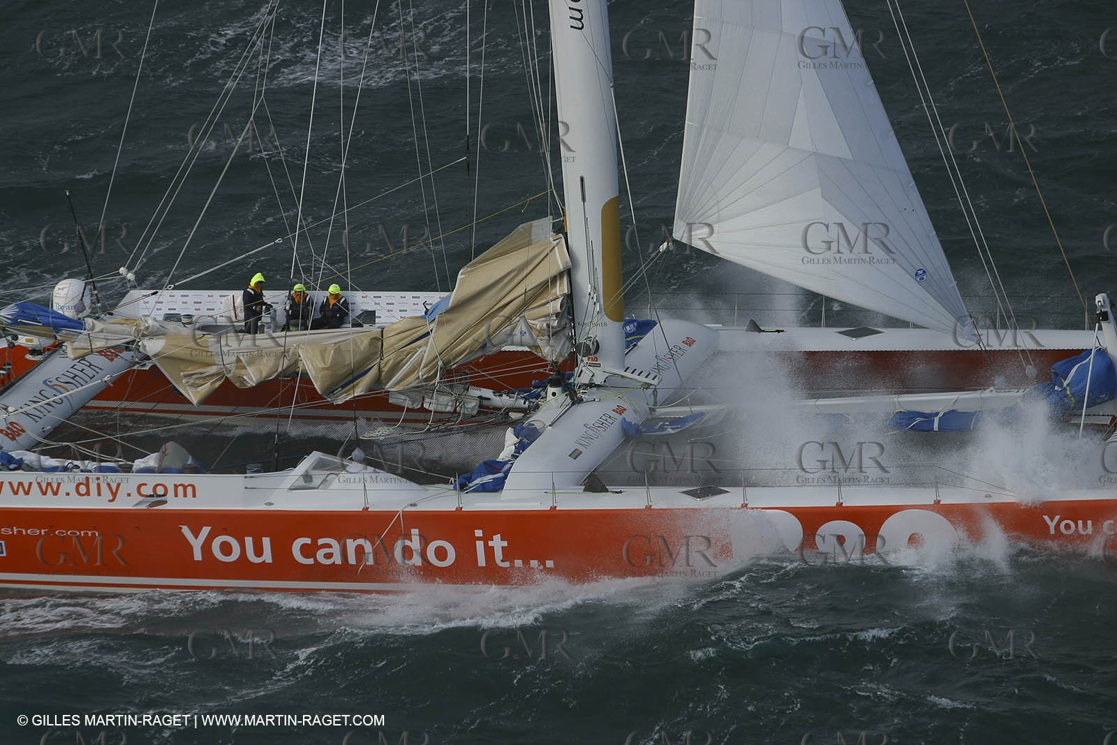 Kingfisher II - Jules Verne Trophy 2002 start - Brest