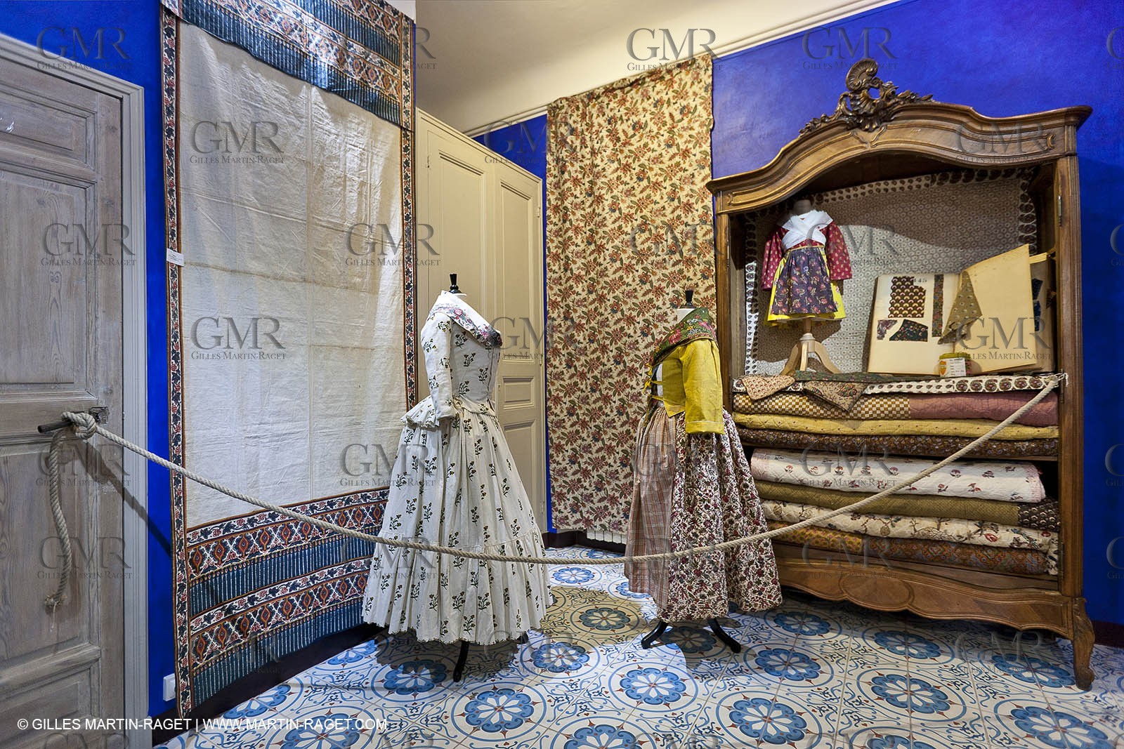 30 06 2011 - Toulon (FRA,83) - Villa Rosemaine - Indiennes sublimes exhibition