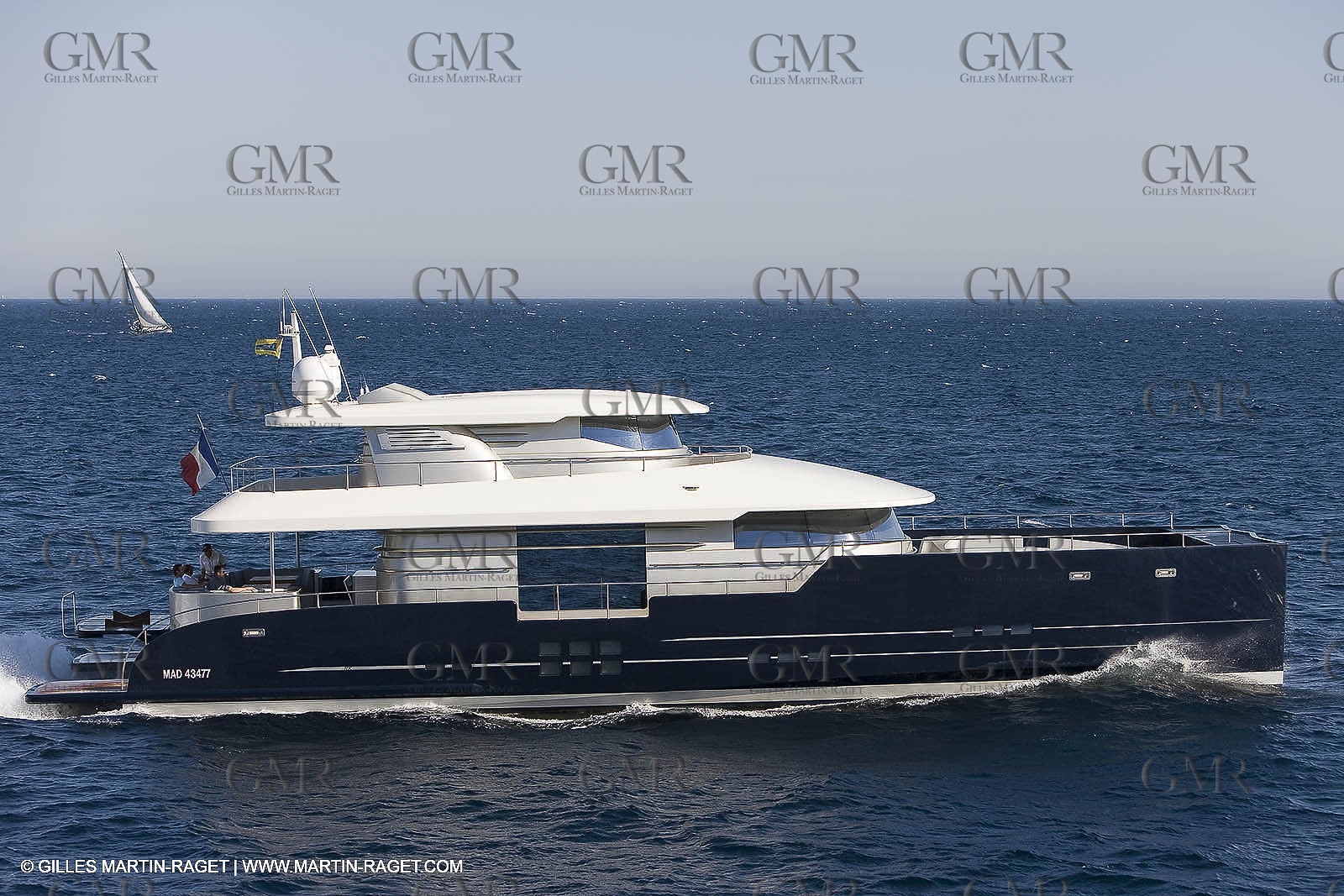 13-07-07 - La Ciotat (FRANCE) - MotorYacht - Chantier H2X