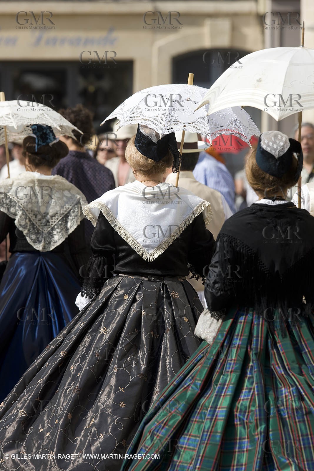 06 07 08 - Arles (FRA, 13) - Traditional costume of Arles fest
