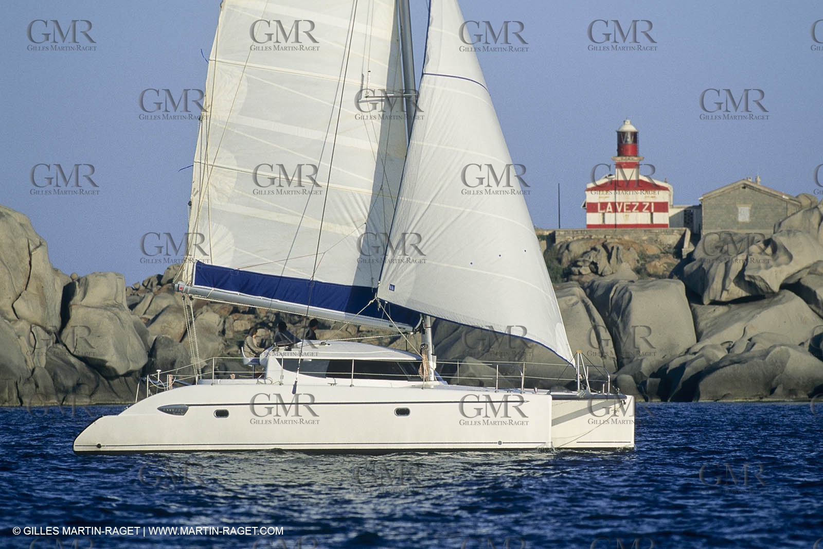 Sailing, cruising, multihulls under sails