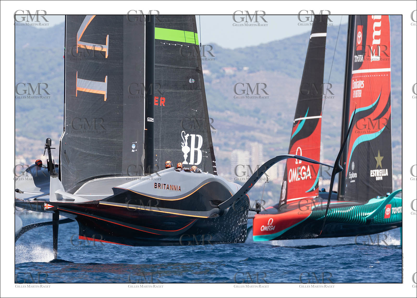 Produit : Tirage photo réalisé par nos soins sur imprimante jet d'encre professionnelle Epson à partir de 8 encres ultrachrome inaltérables (label Digigraphie).Formats au choix :. 30x40 cm. 50x70 cm. 80x120 cm.Choix des papiers :. Papier standard brillant 250 gr., filet noir, marge blanche, tirage non signé. Papier haut de gamme satiné 290 gr. filet noir, marge blanche, tirage vérifié et signé par l'auteur.. Autres supports (canvas, acrylique, dibond) sur demandeConditionnement : tube cylindrique renforcé.Options pour l'expédition :. colissimo + dépôt boîte aux lettres (France uniquement). Colissimo avec signature à réception. Transporteur express (2 jours ouvrés) avec signature à réceptionCliquez sur caddie pour sélectionner votre formule et démarrer la procédure de commande en ligne