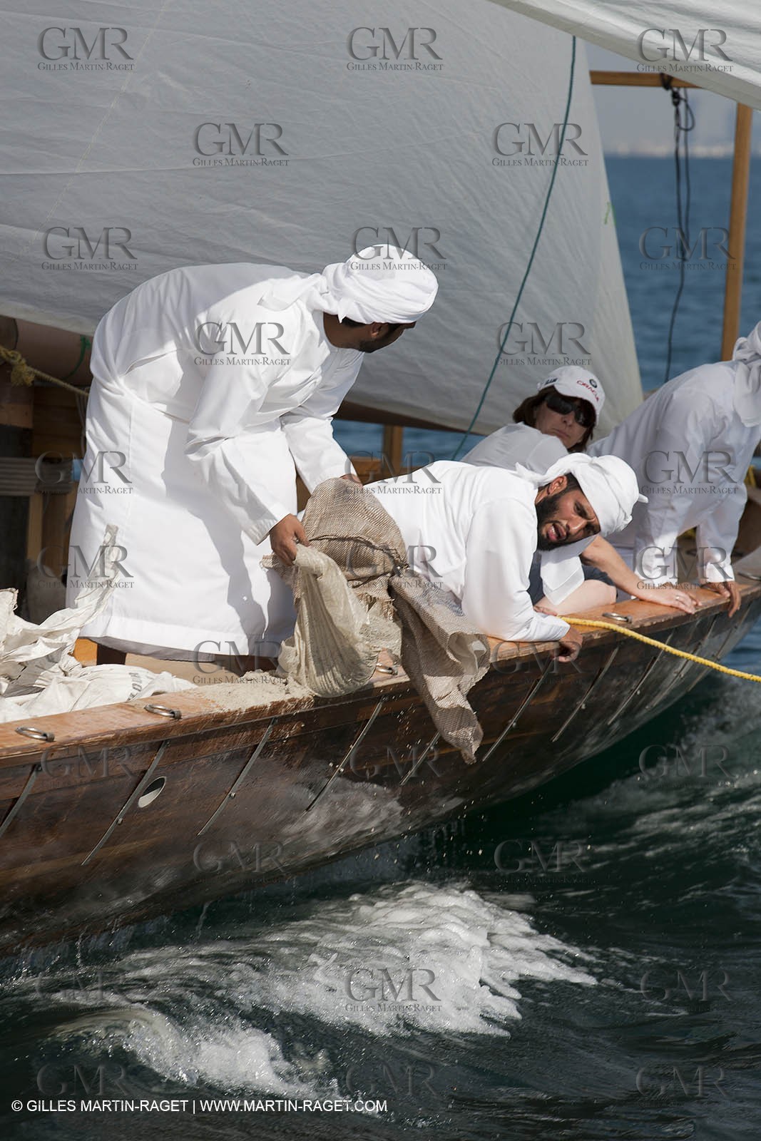 20 11 2010 - Dubai (UAE) - Dubai Louis Vuitton Trophy - Traditionnal dhow races for competing teams