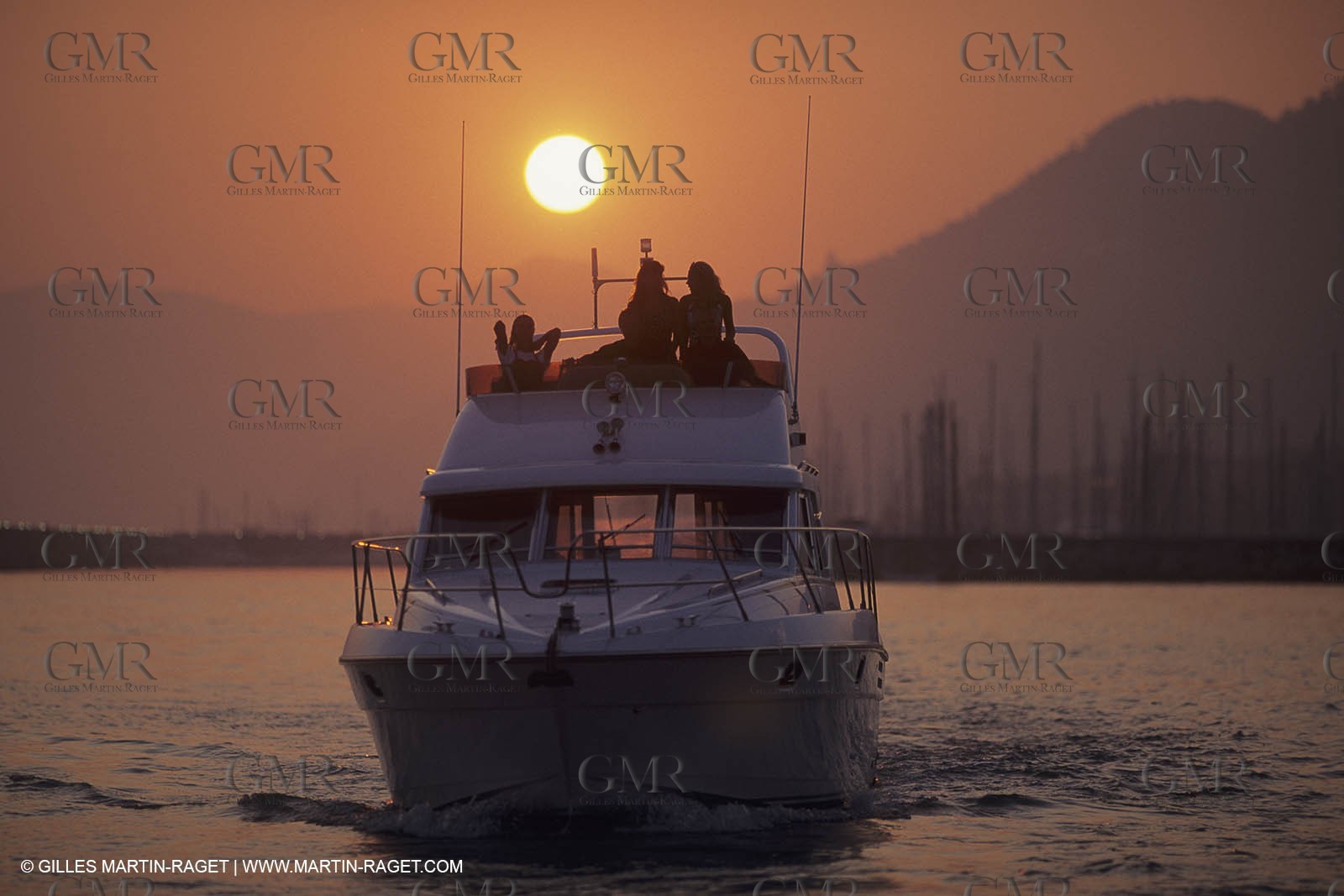 Powerboating, cruising, croisière moteur