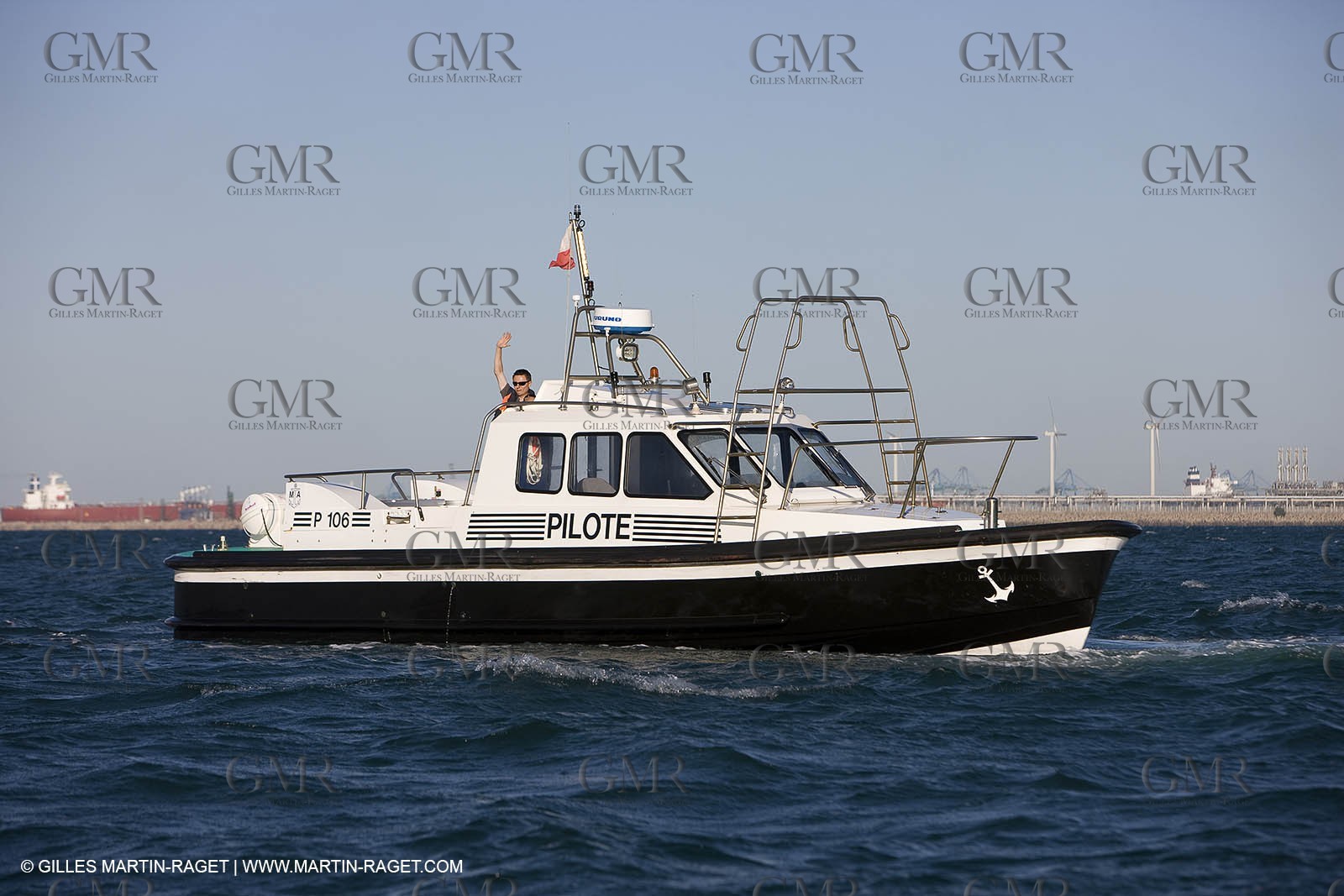 07 04 08 - France - Port Saint Louis du Rhone - Hydroptere - Training