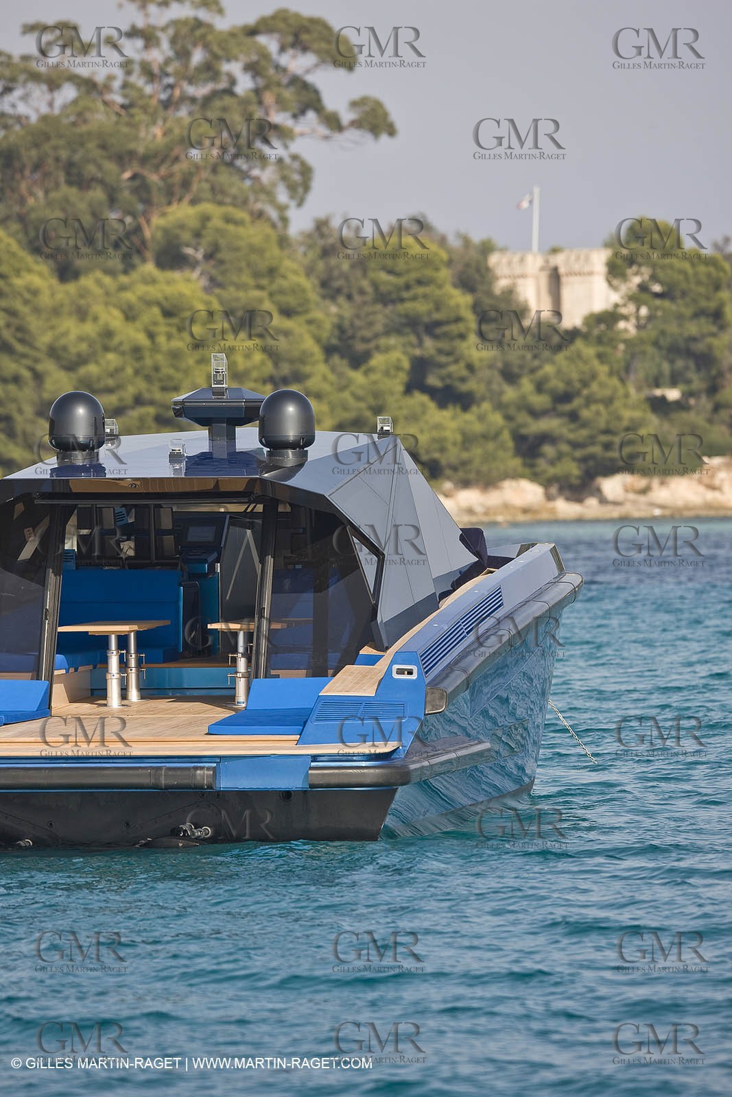 14 10 2008 - Cannes (FRA, 06) - Super yachts - motoryachts - Wally yachts - Wallypower 64