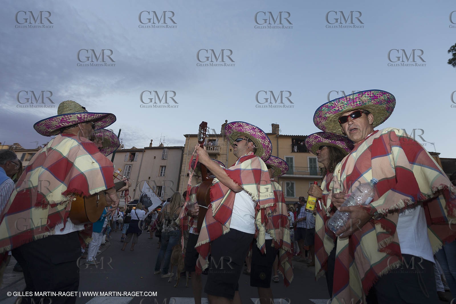 02 10 2014, Saint-Tropez (FRA,83), Voiles de Saint-Tropez 2014, Day 4, défilé des équipages   crew parade