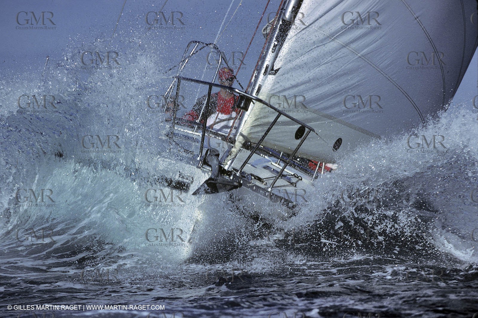 Crusing monohull sailing
