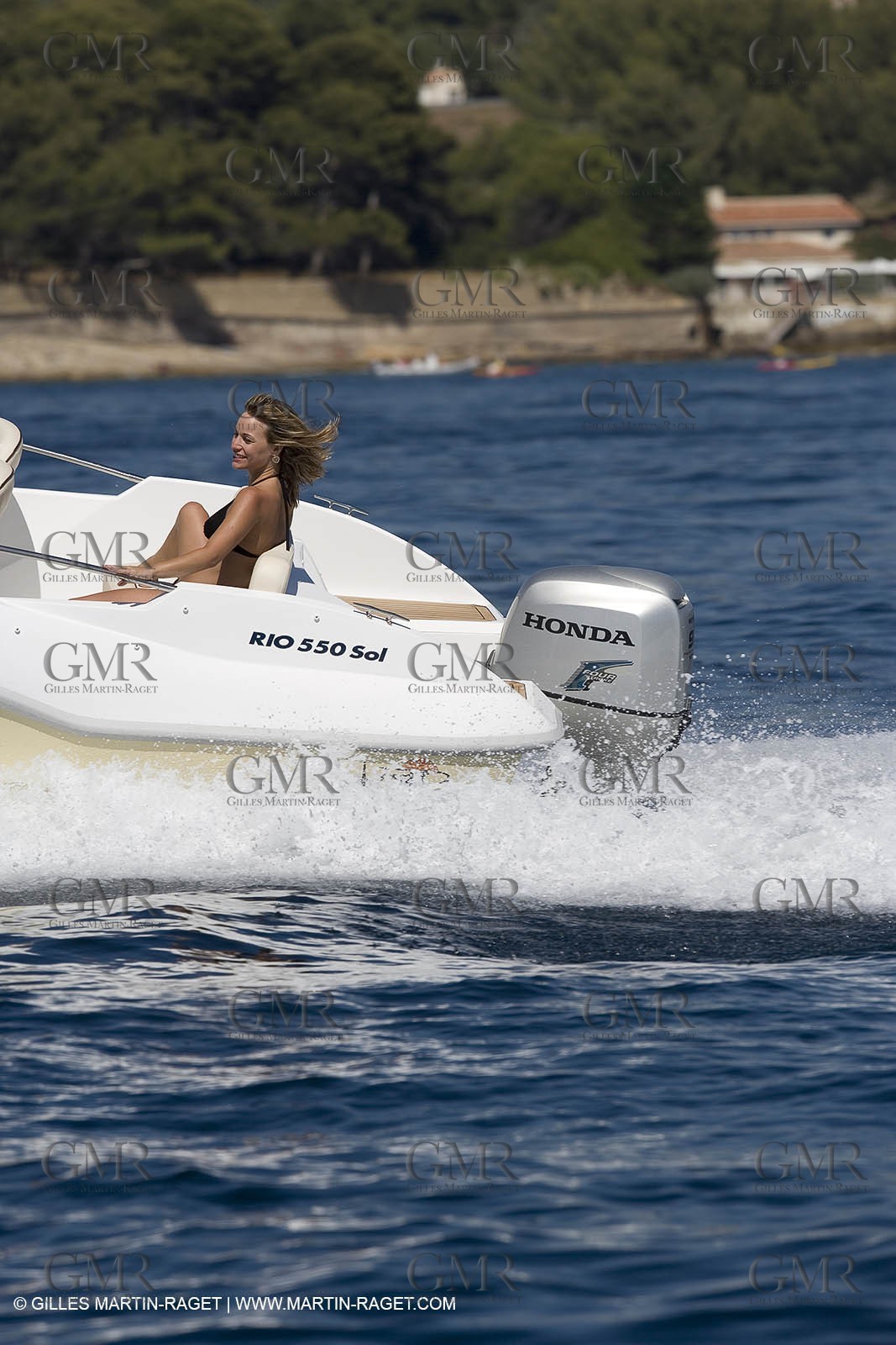 Motor boat running