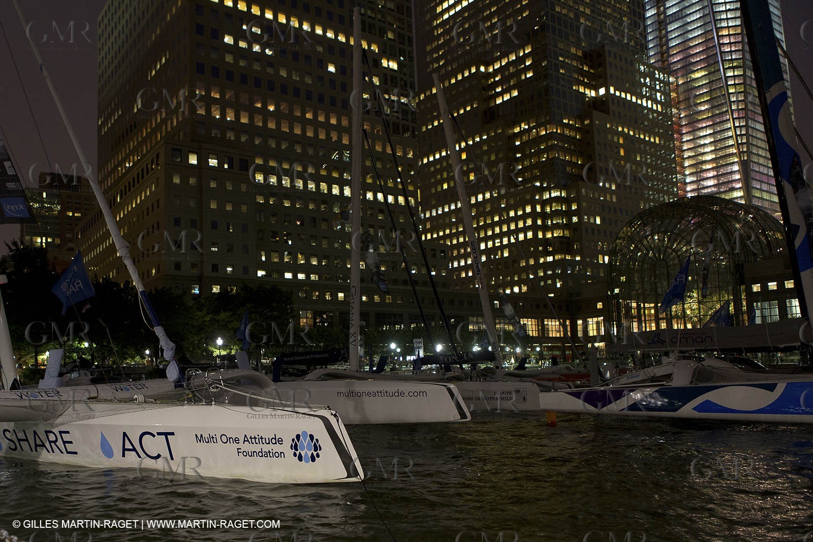 05 07 2012 - New York (USA) - Ocean Krys Race - Speed runs in fornt of NY city