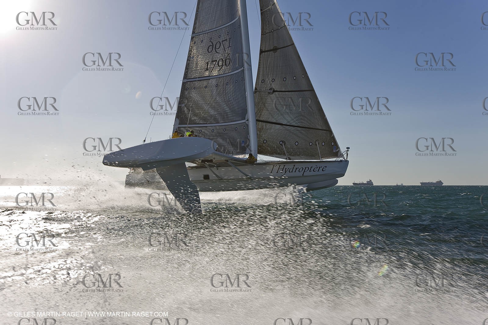 07 04 08 - France - Port Saint Louis du Rhone - Hydroptere - Training