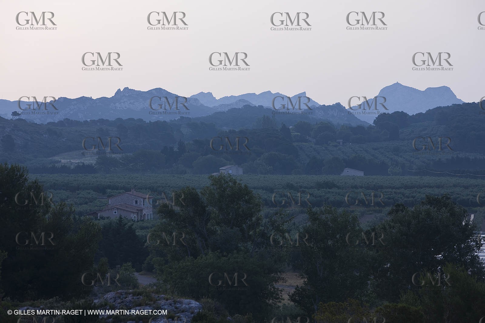 June 24th 2008 - Mouriès (FRA,13) - Alpilles hills landscapes - Le Destet area