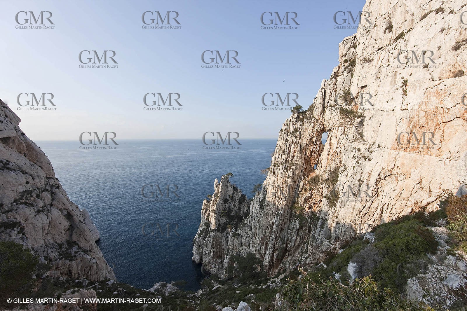 20 03 2009 - Marseille (FRA, 13) - Les Calanques - Pic de l'Eissadon et falaises du Devenson