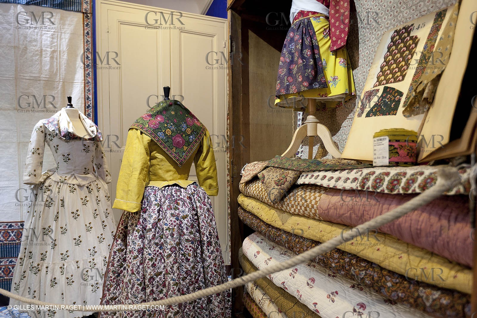 30 06 2011 - Toulon (FRA,83) - Villa Rosemaine - Indiennes sublimes exhibition