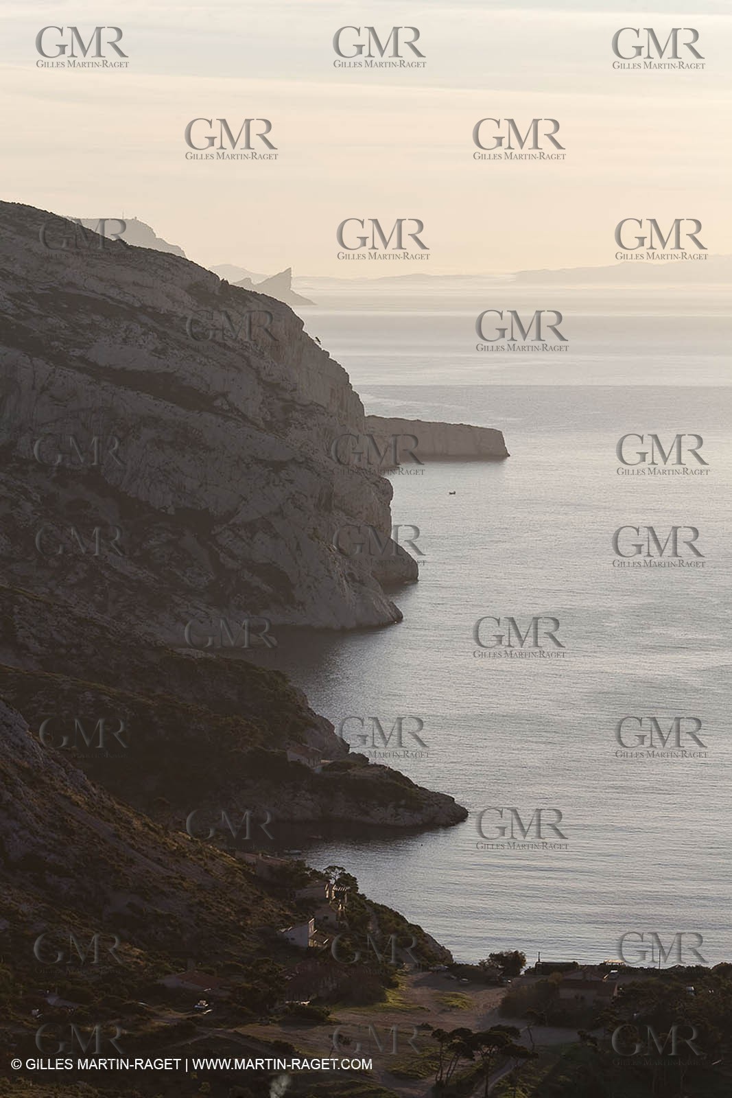 Décember 2009 - Marseille (FRA) - Les Calanques - Sormiou highs as seen from Cortiou pass