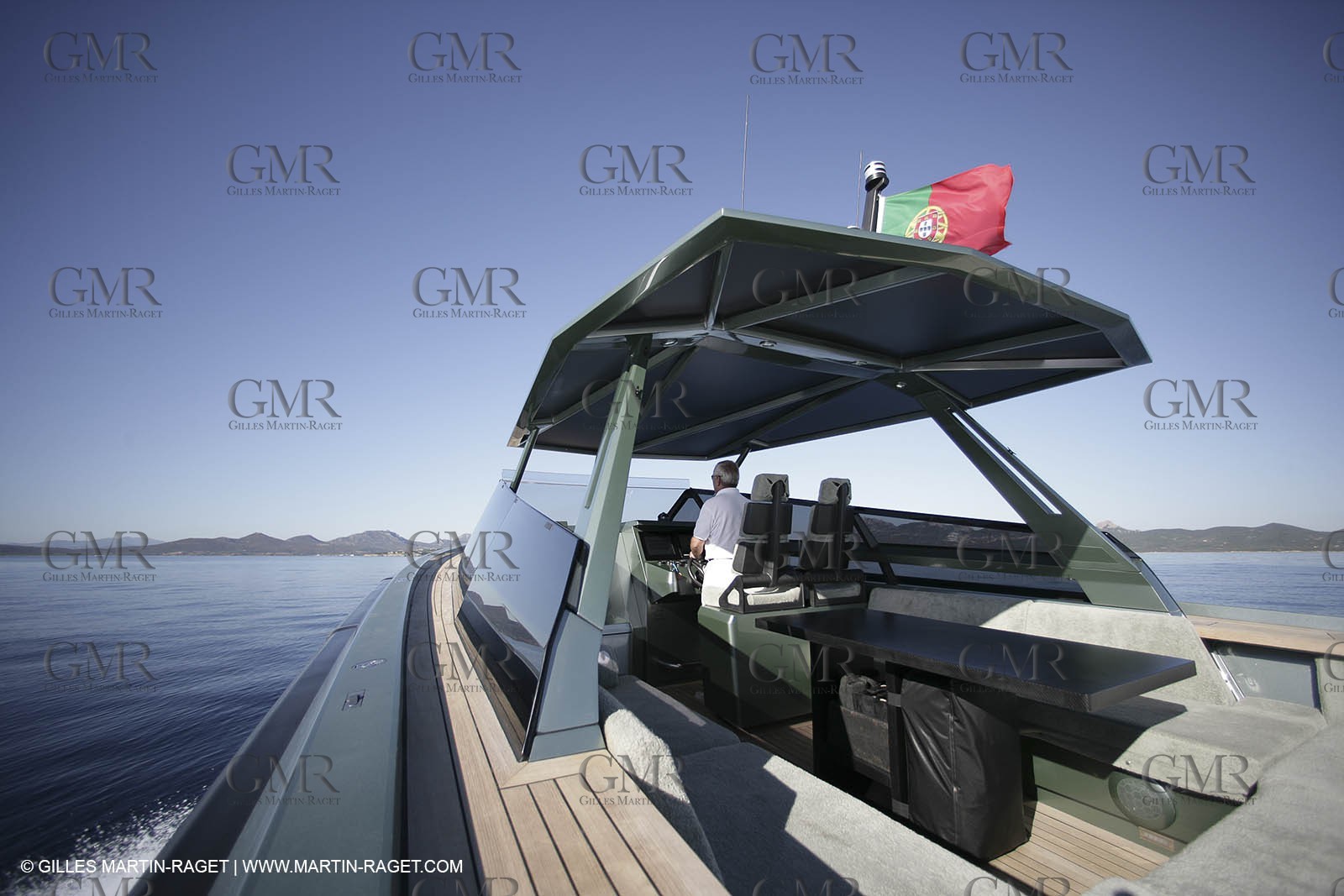 16 07 2007 - Portisco (Italie, Sardaigne) - Wally Power 47, 2007 version