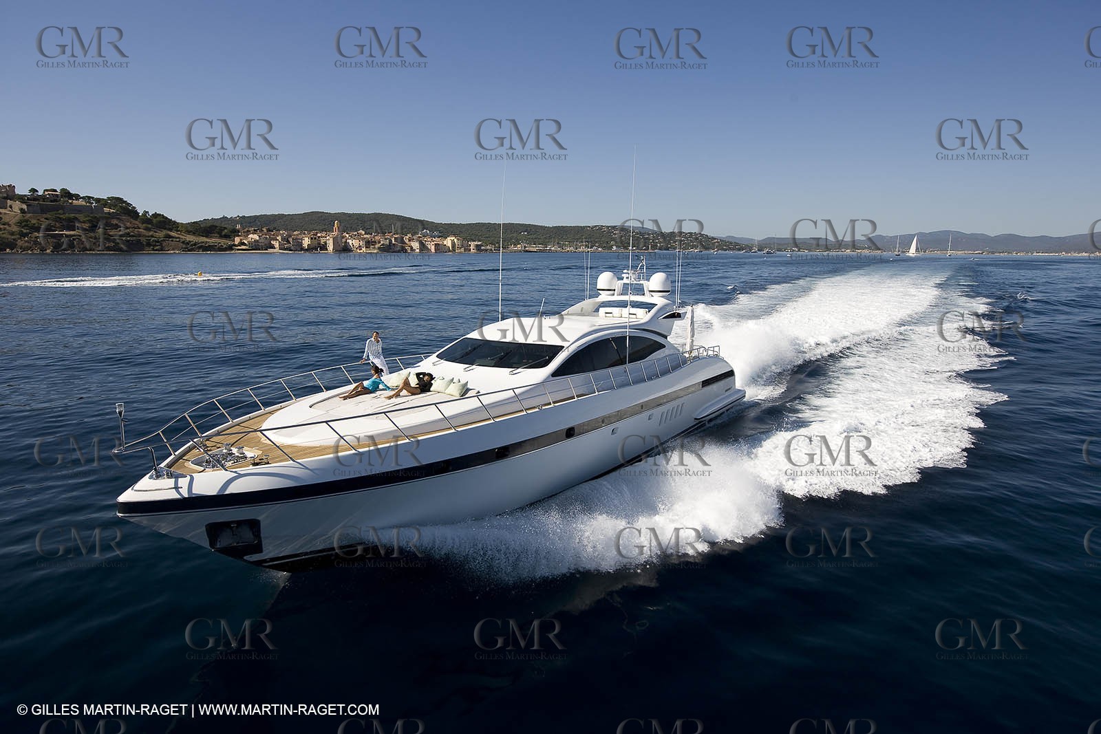 06 09 2007 - Saint Tropez (FRA, 83) - Superyachts - Motoryachts - Mangusta 92 Triple Fun in Saint Tropez - Mooring at Club 55 at Pampelonne Beach