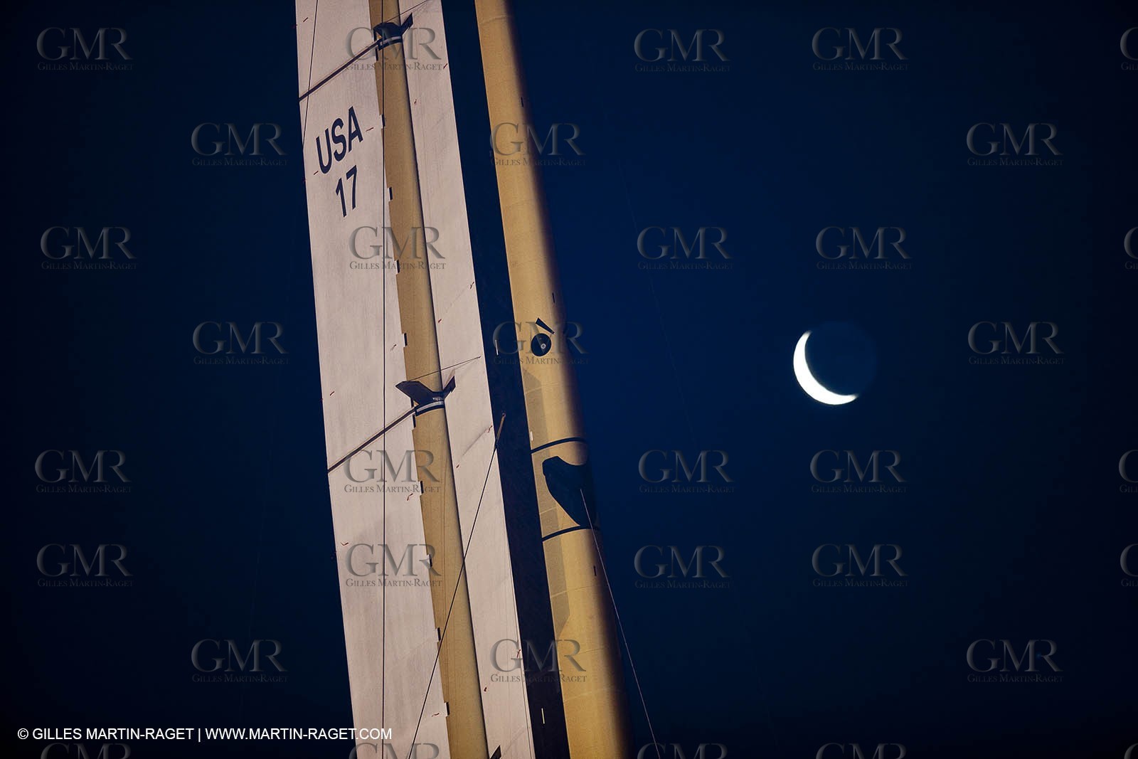 10 02 2010 - Valencia (ESP) - 33rd America's Cup - BMW ORACLE Racing - Day 3, Dock out