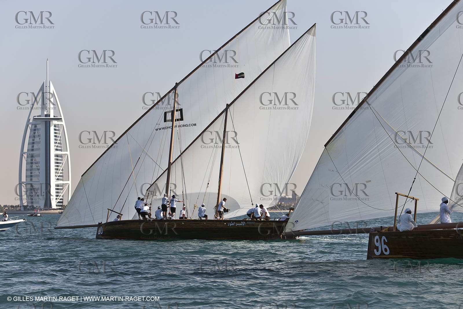 20 11 2010 - Dubai (UAE) - Dubai Louis Vuitton Trophy - Traditionnal dhow races for competing teams