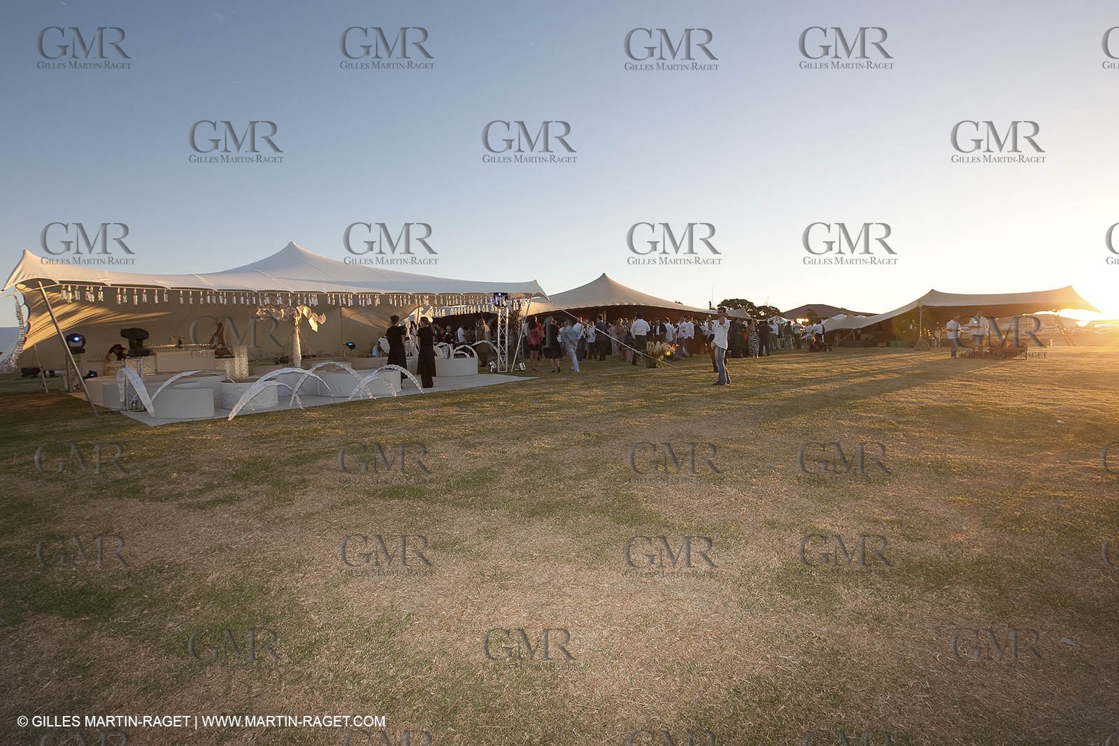 07 02 2009 - Auckland (NZL) -  Louis Vuitton Pacific Series -  Racing Day 7 - Round Robin 2 - Louis Vuitton Party