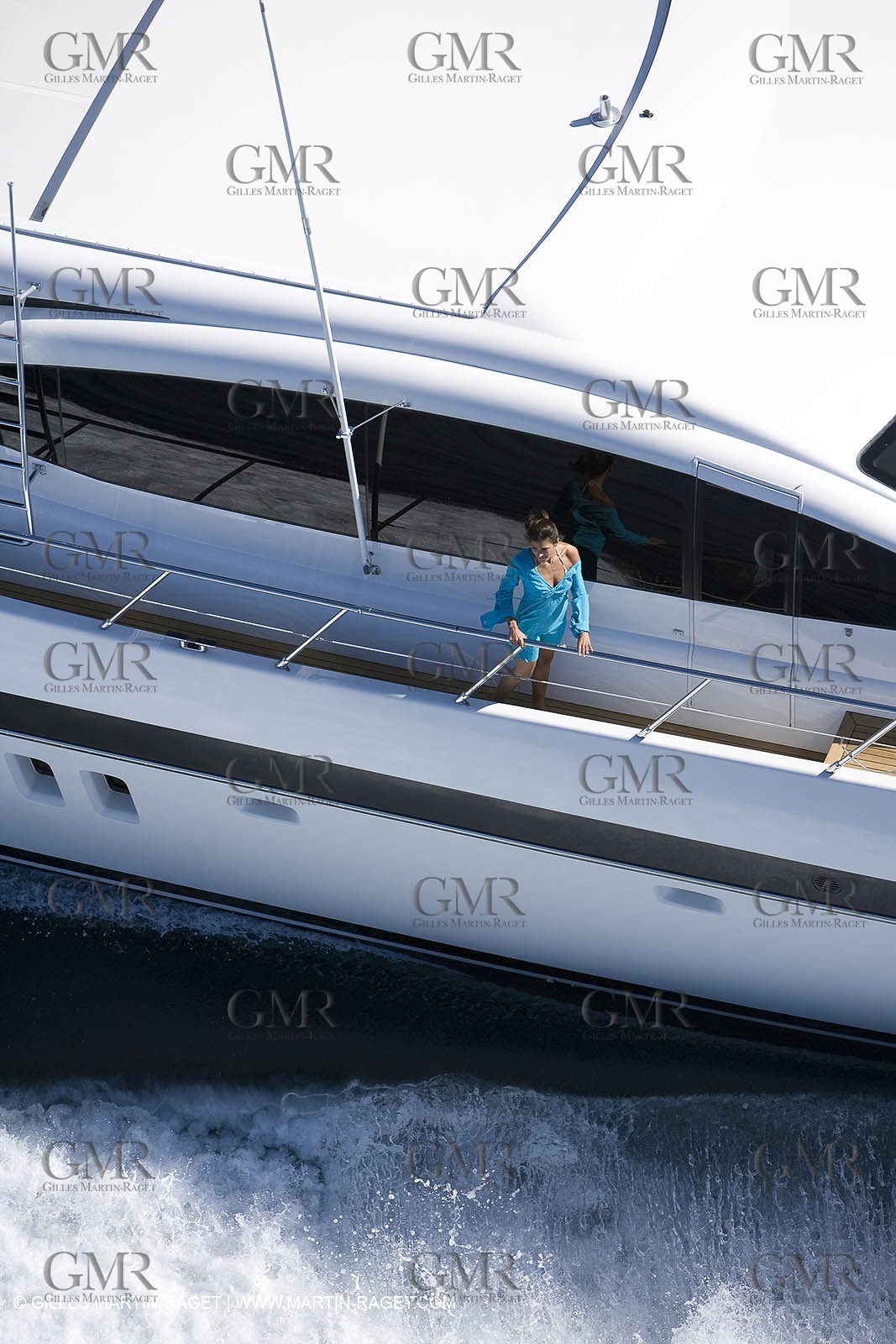 06 09 2007 - Saint Tropez (FRA, 83) - Superyachts - Motoryachts - Mangusta 92 Triple Fun in Saint Tropez - Mooring at Club 55 at Pampelonne Beach