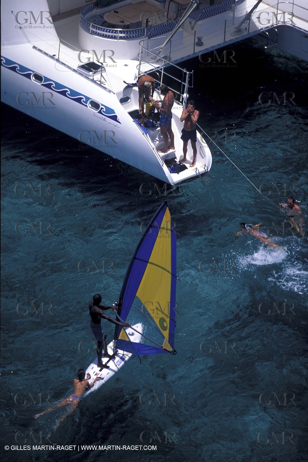 Cruising - People - Doing nothing