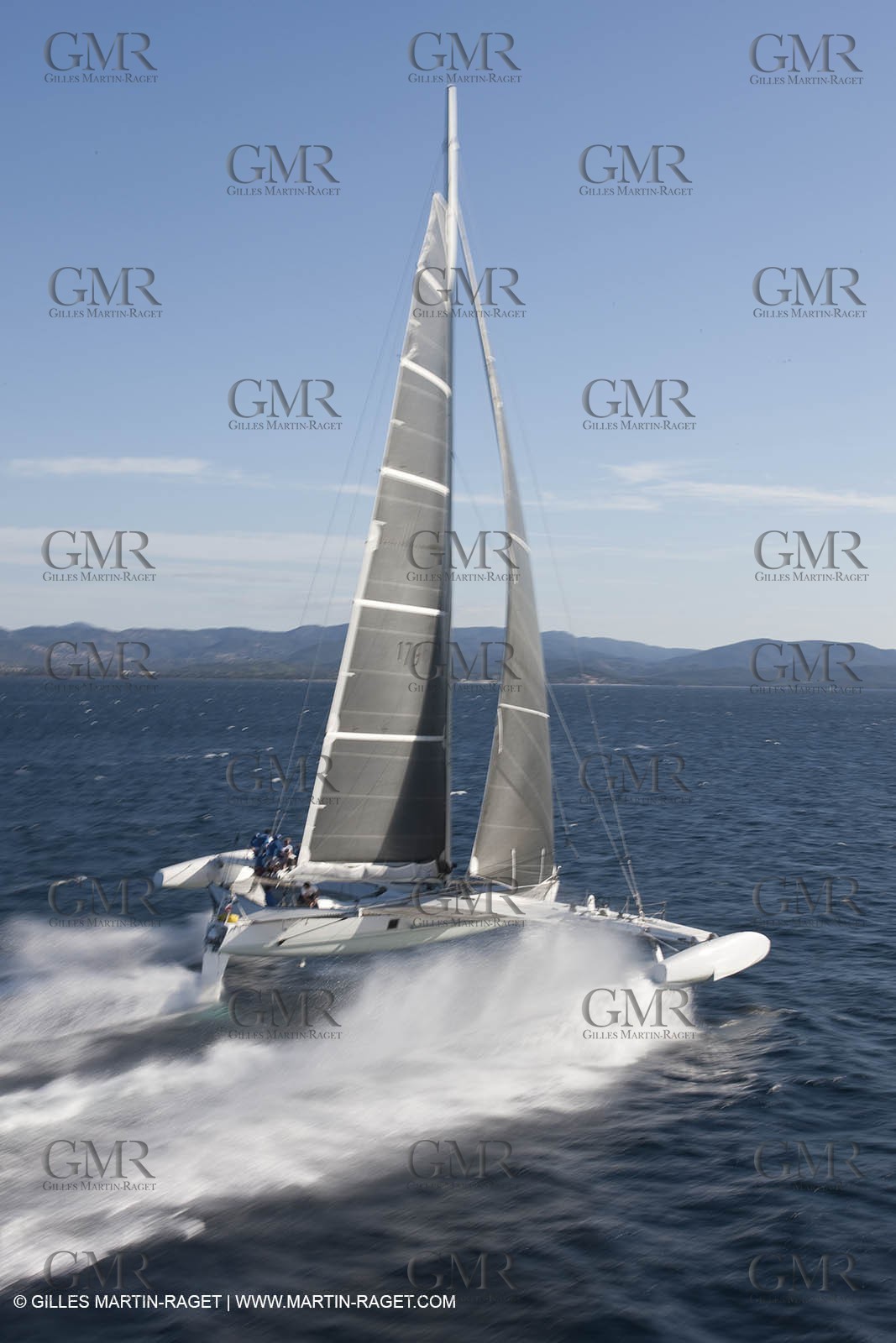05 09 2009 - Hyères (FRA, 83) Hydroptère beat the overal sailing speed record with a run at 51,36 knts ( subjet to ratification by WSSRC)