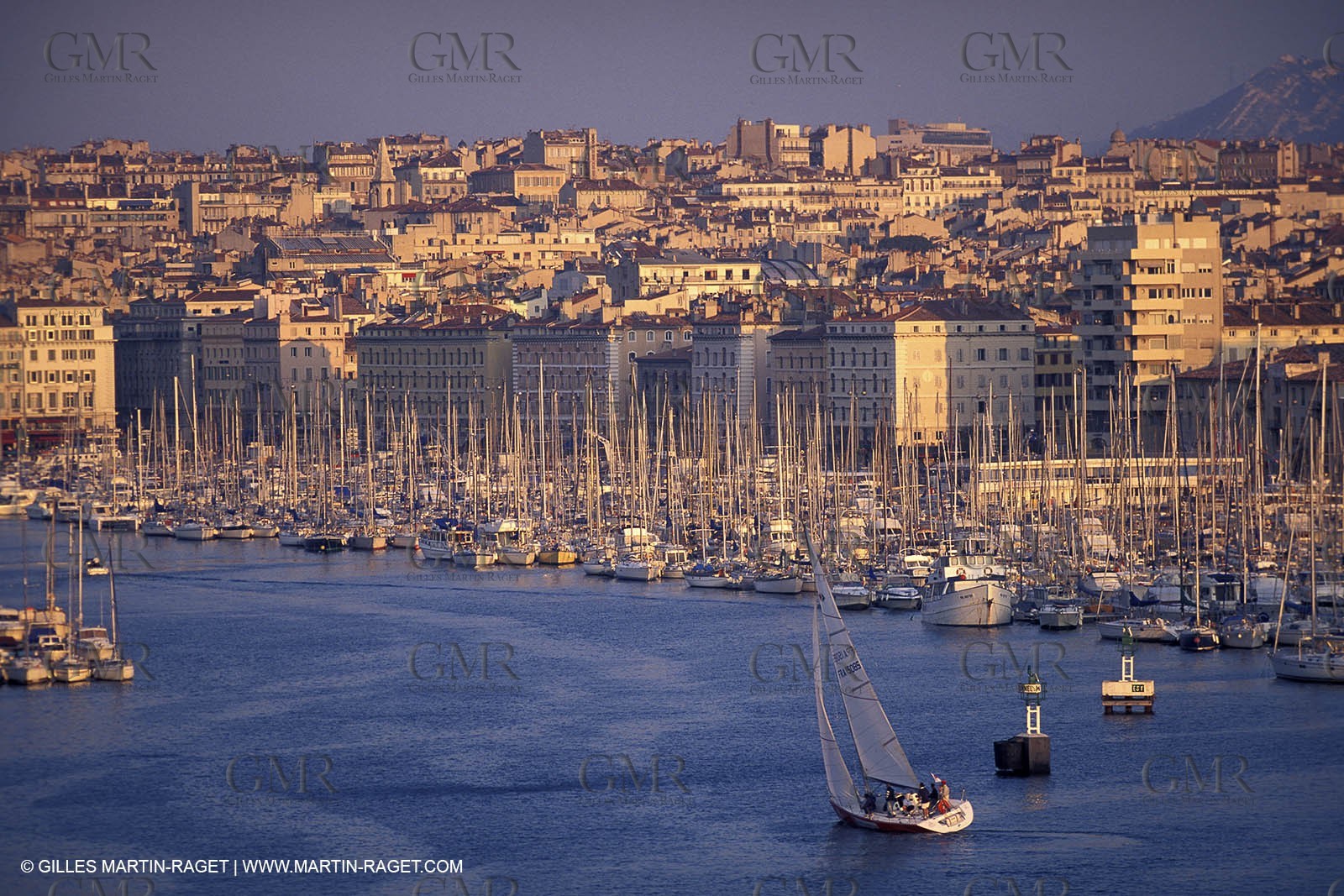Monocoque de croisiere sous voile