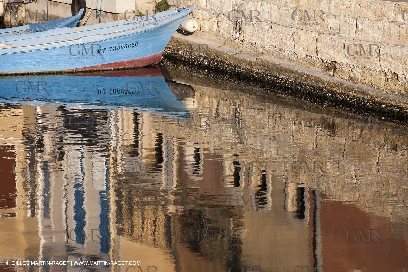 14 03 2012 - Martigues (FRA,13) - neighborhood Le Miroir (the mirror)
