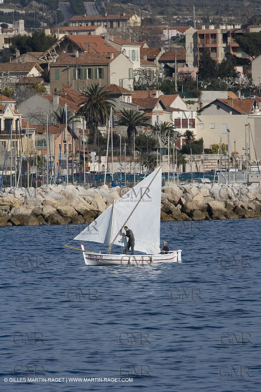 04 03 2007 - Marseilles (FRA) - La Nerthe off L'estaque (Marseille Neighorhood) - Dominique Pons