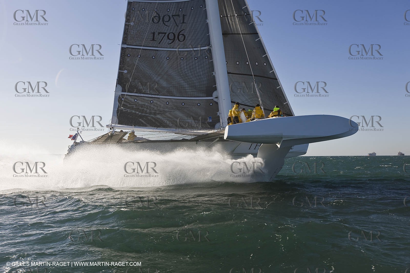 07 04 08 - France - Port Saint Louis du Rhone - Hydroptere - Training