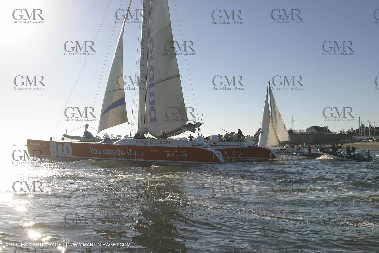 Kingfisher II - Jules Verne Trophy 2002 start - Brest