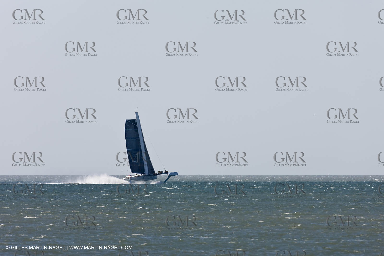 18 06 2008 - Port Saint Louis du Rhône (FRA,13) - Campagne d'essais de l'Hydroptère en vue de la tentative de record à plus de 50 nds