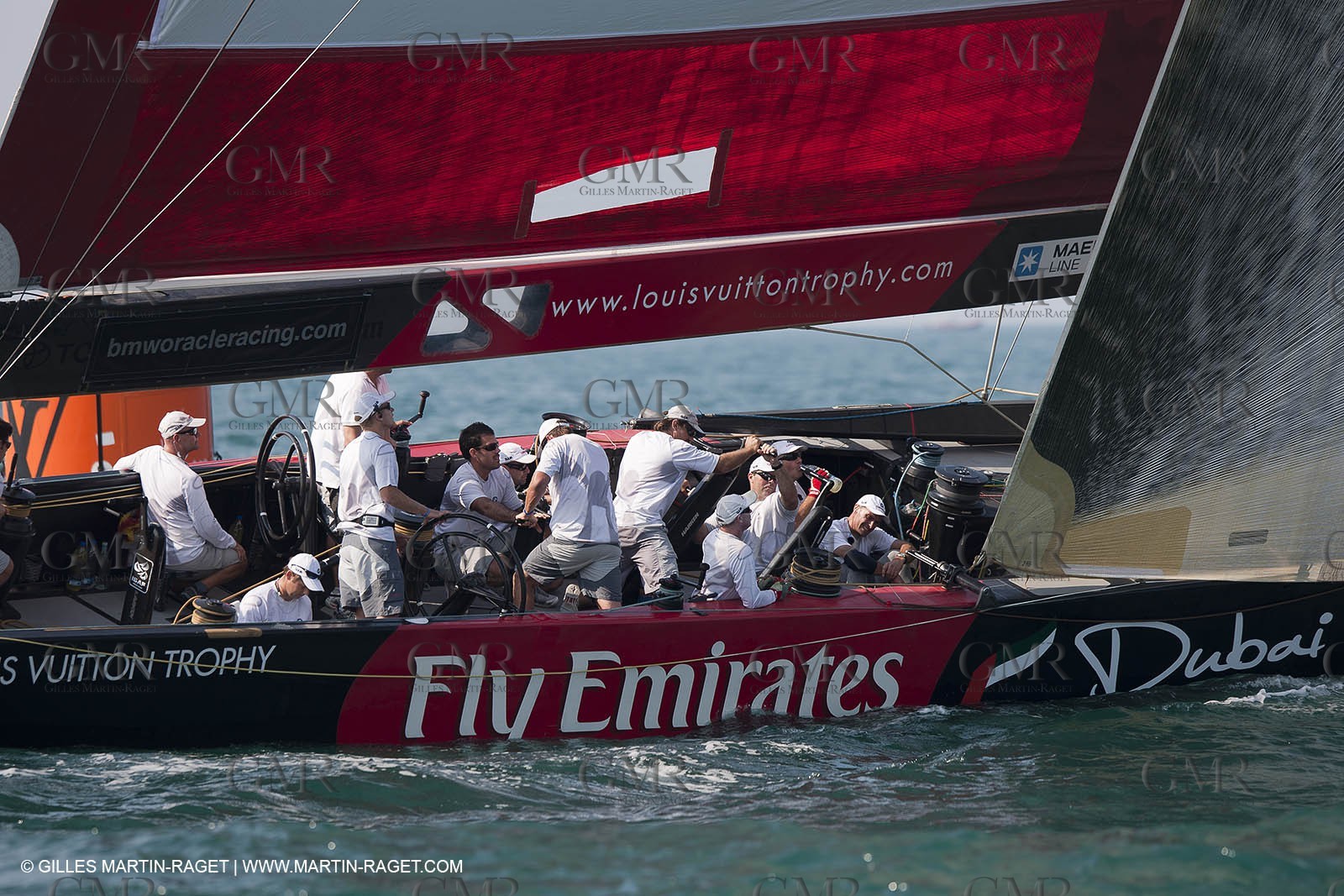 14 11 2010 - Dubai (UAE) - Dubai Louis Vuitton Trophy -  BMW ORACLE Racing - Training - Onboard Vs All 4 one