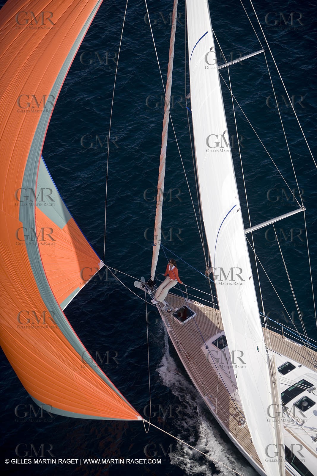 Crusing monohull sailing