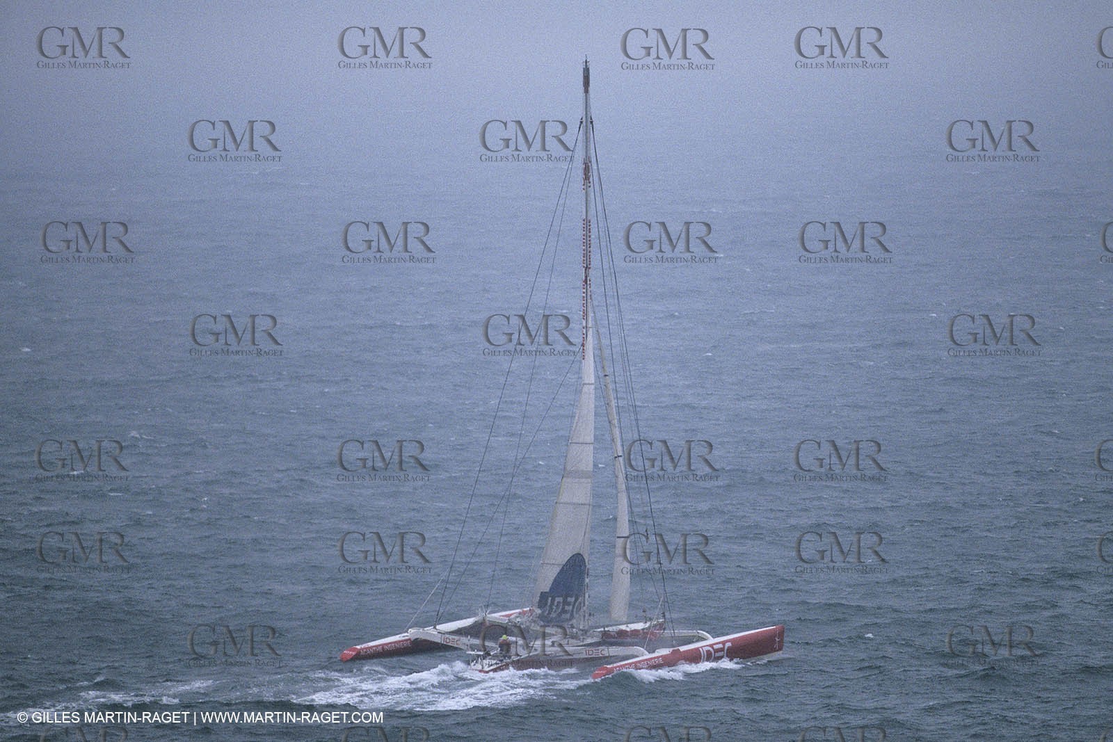 Sailing, Offshore racing, records, Round The World non stop solo, Idec, Francis Joyon