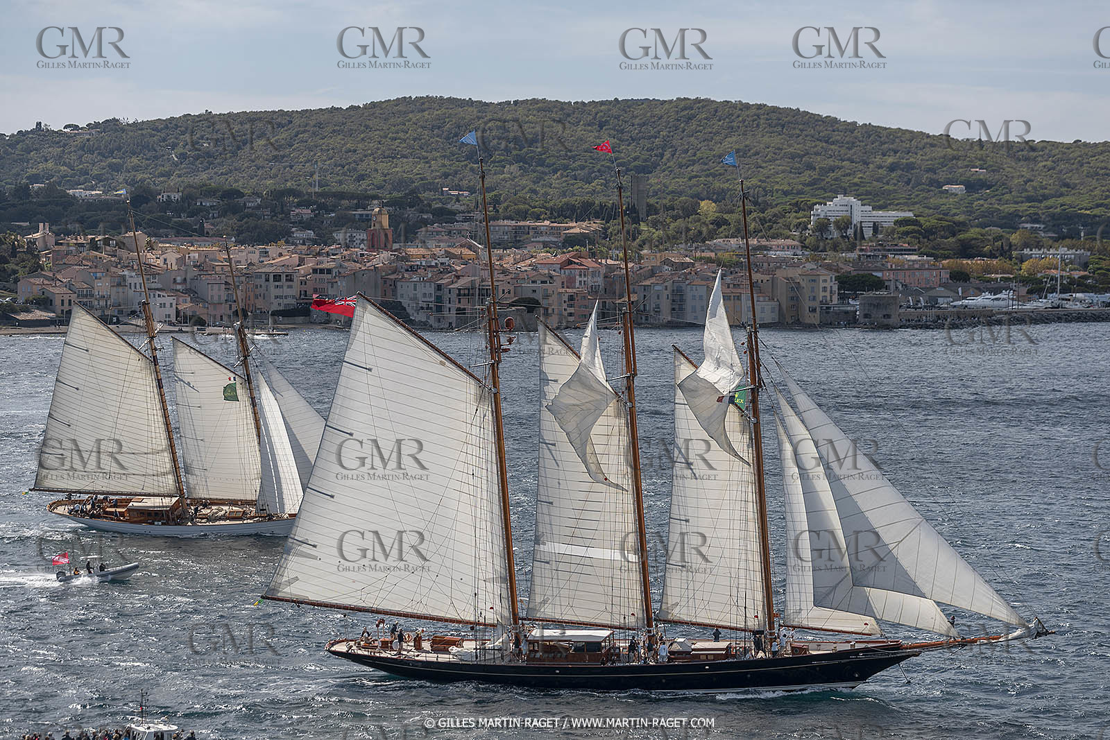 28 09 2022? Saint-Tropez,(FRA,83), Les Voiles de Saint-Tropez 2022 Régate N° 2 poup les modernes, navigation libre pour les grandes goélettes