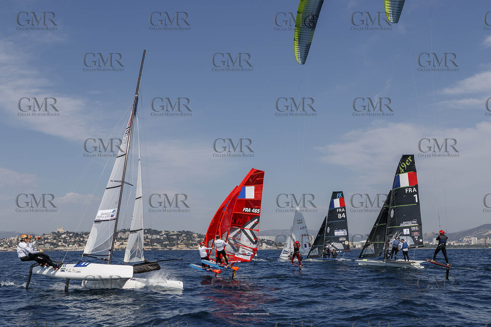15 04 2024, Marseille (FRA), présentation des sélectionnés olympiques français en voile pour les Jeux Olympiques de Paris 2024.  Alex Mazella (Kite hommes - Formula Kite); Laurianne Nolot (Kite femmes - Formula Kite); Nicolas Goyard (Planche à voile hommes - iQFoil); Hélène Noesmoen (Planche à voile femmes- iQFoil); Camille Lecointre-Jeremie Mion (dériveur double mixte - 470); Louise Cervera (Dériveur femmes - ILCA 6); Jean-Baptiste Bernaz (Dériveur hommes - ILCA 7); Tim Mourniac - Lou Berthomieu (Multicoque mixte - Nacra 17); Clément Péquin - Erwan Fischer (Skiff hommes - 49er); Sarah Steyaert-Charline Picon (Skiff femmes - 49er FX).