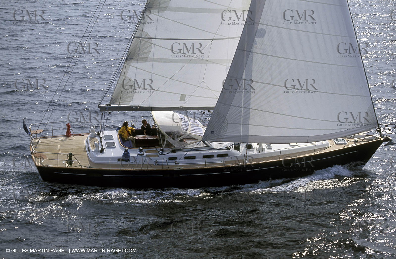 Crusing monohull sailing