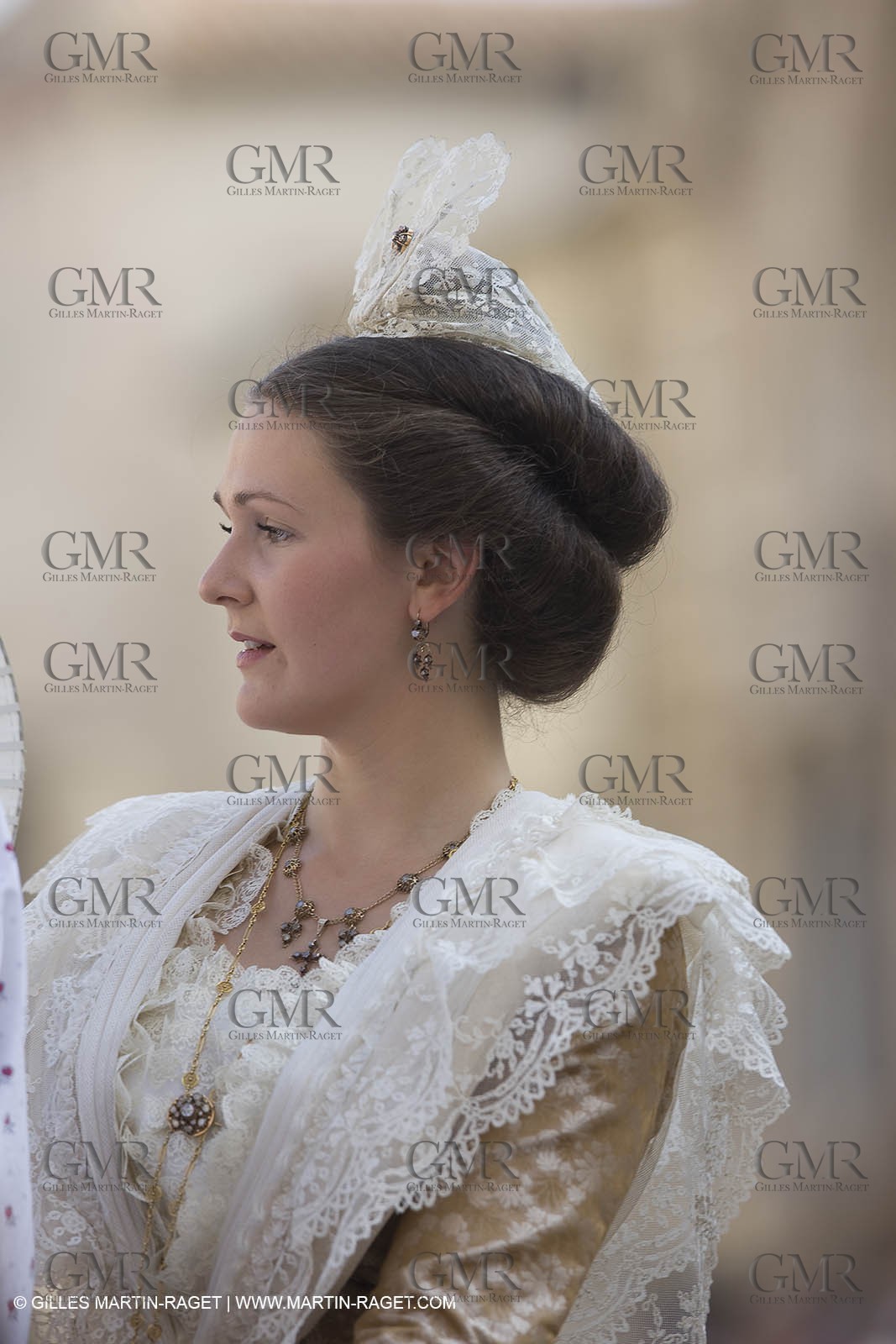 06 07 08 - Arles (FRA, 13) - Traditional costume of Arles fest