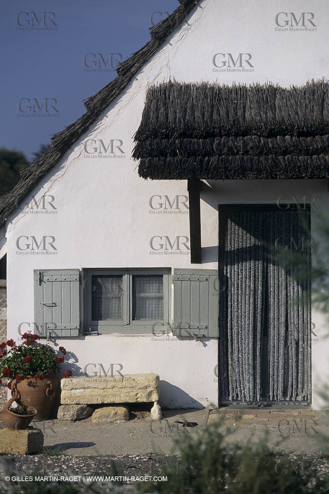 Camargue (FRA) - houses and cants from Camargue