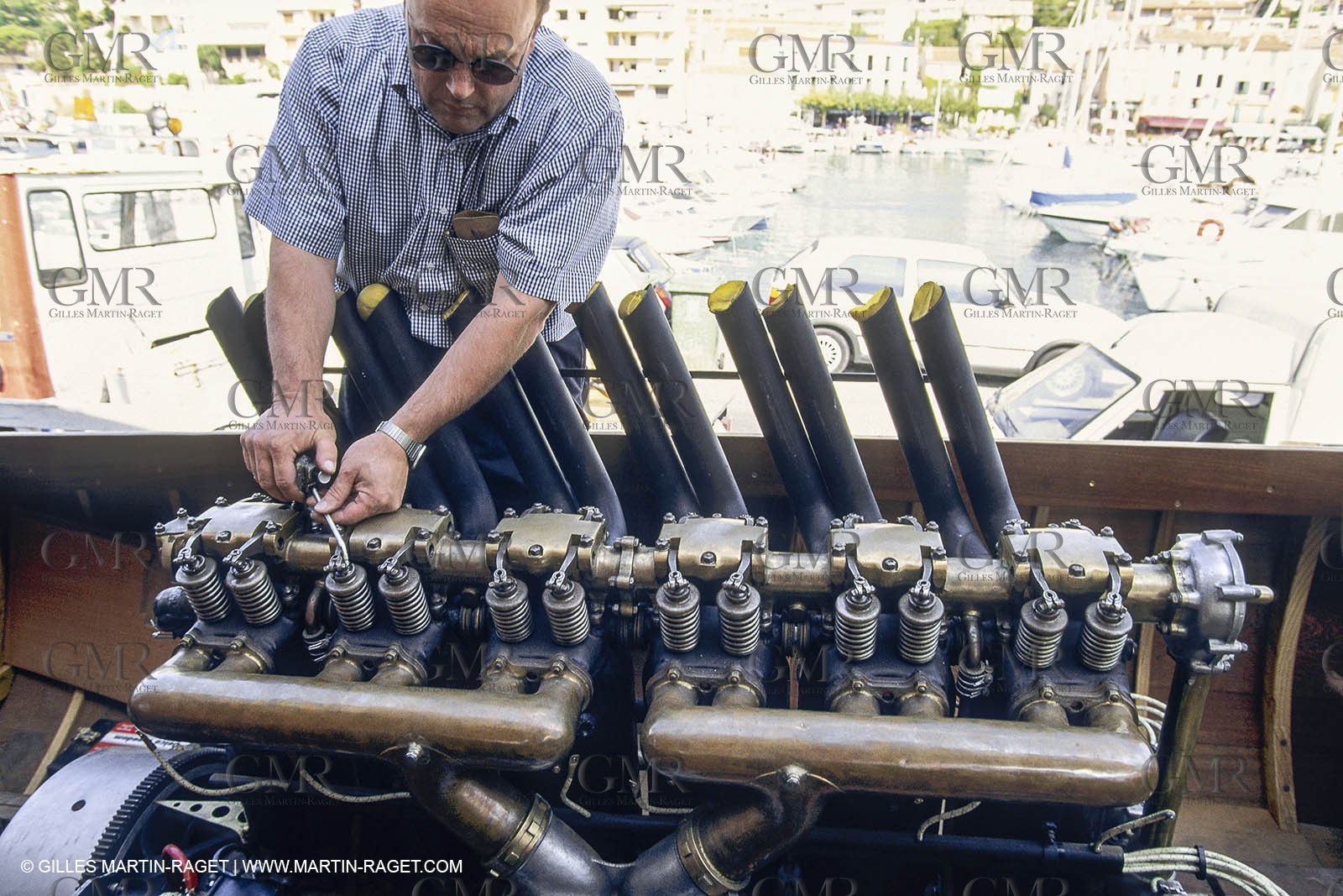 motor boats, claissc runabouts, cefit or Sagitta at Trapani boatyard (Cassis, FRA,13)