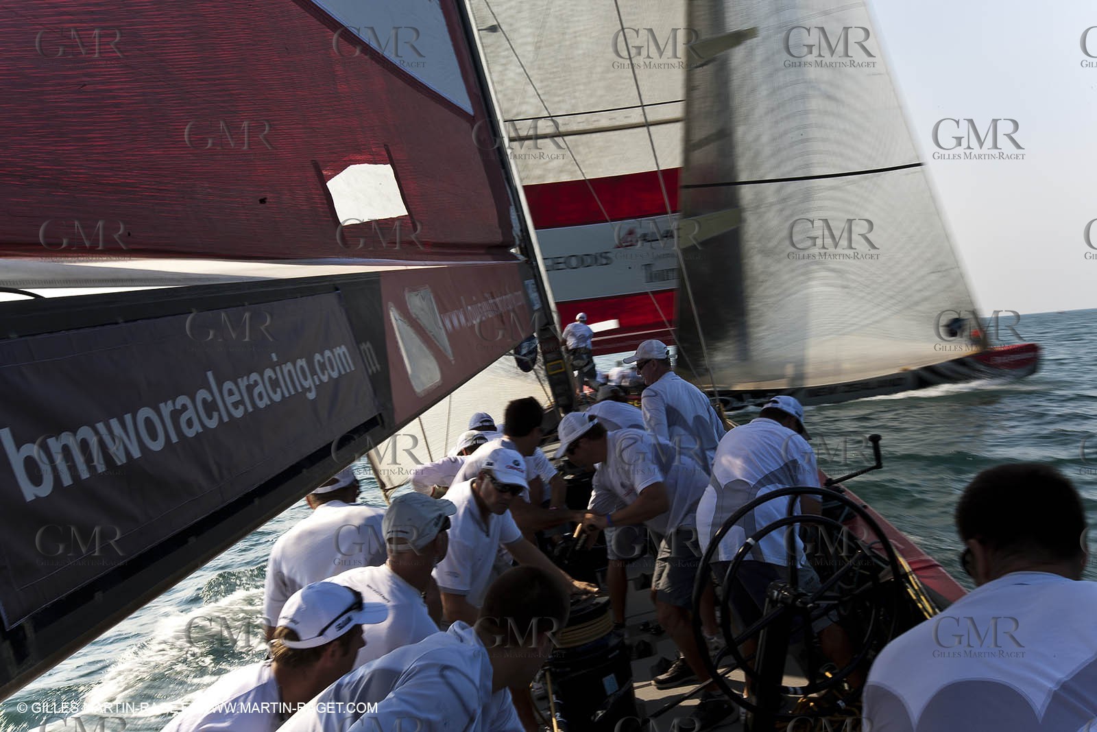 14 11 2010 - Dubai (UAE) - Dubai Louis Vuitton Trophy -  BMW ORACLE Racing - Training - Onboard Vs All 4 one
