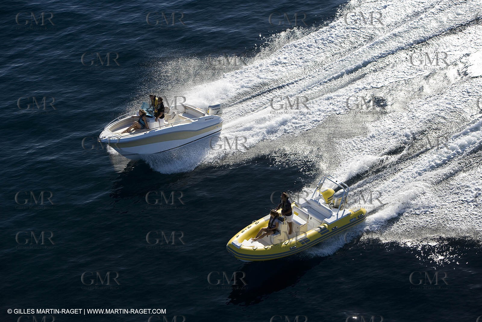 Motor boat running