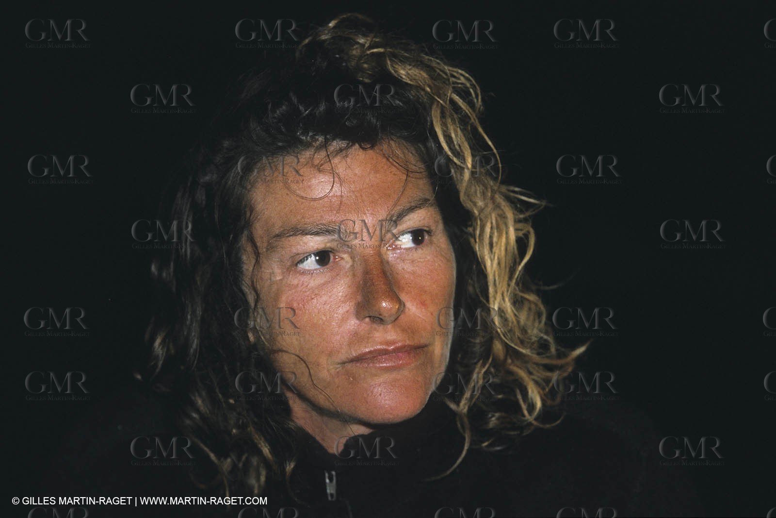 Arrivée du Tour de Corse en double en monotype Figaro, Florence Arthaud, équipière de Philippe Poupon