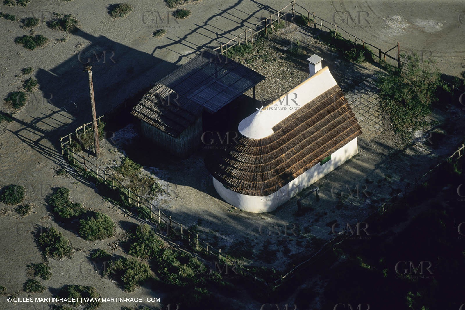 Camargue (FRA) - Mas de Camargue, cabanes de gardians