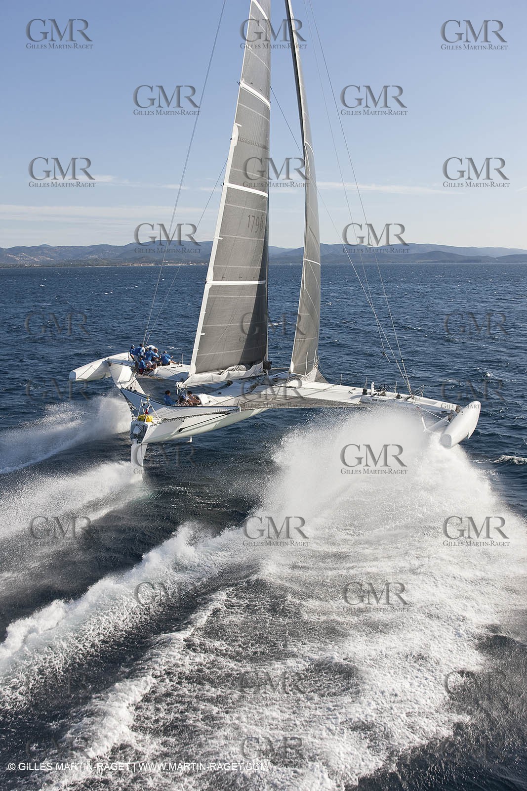 05 09 2009 - Hyères (FRA, 83) Hydroptère beat the overal sailing speed record with a run at 51,36 knts ( subjet to ratification by WSSRC)