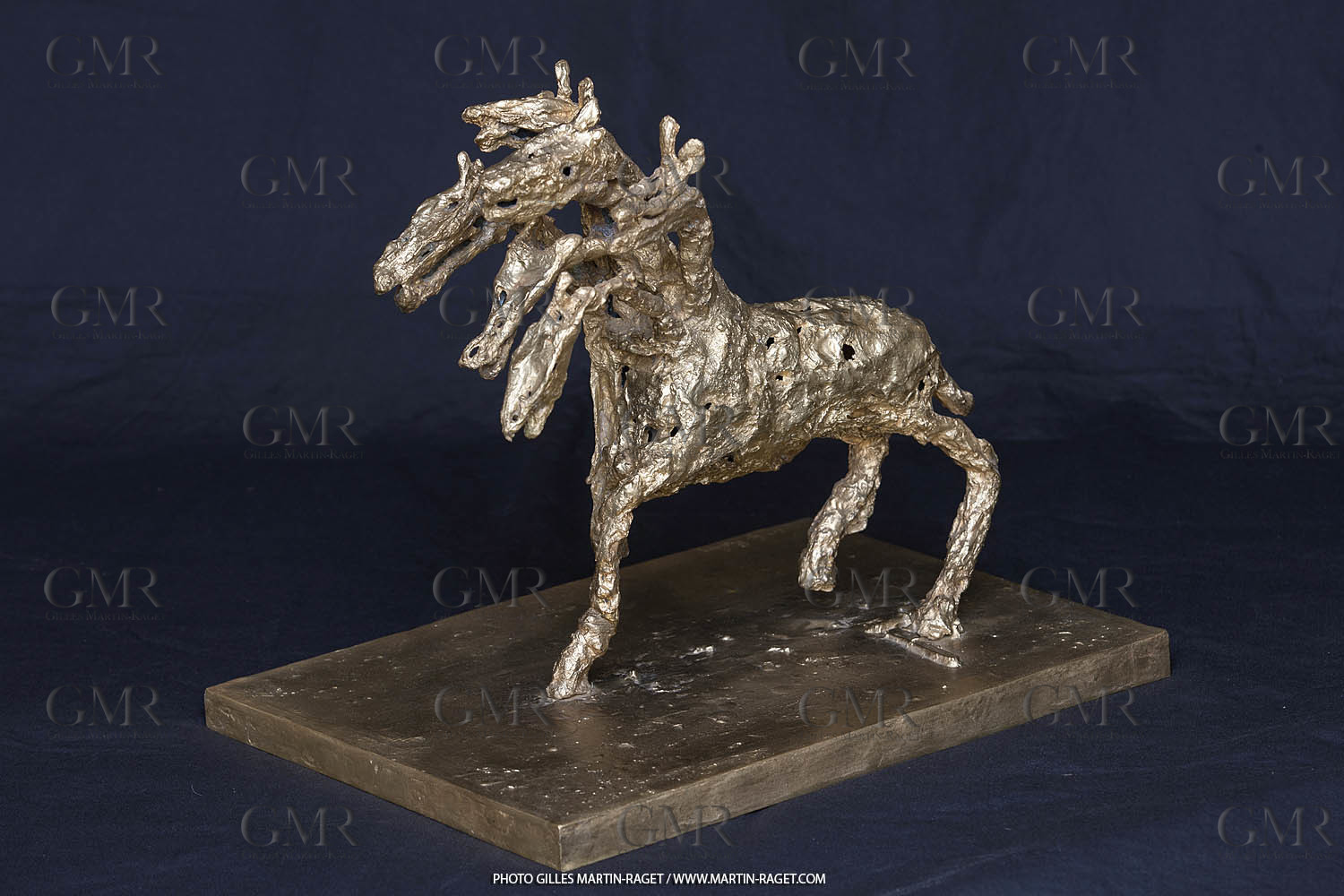 02 04 2016, Marseille (FRA,13), Oeuvre de Germaine Richier, Le Cheval à six têtes, petit 1955 ou 1956, Bronze naturel nettoyé, Numéroté Epreuve d'artiste, fondeur : L. Thinot, Paris, 35,5 x 38 x 18 cm, Collection particulière