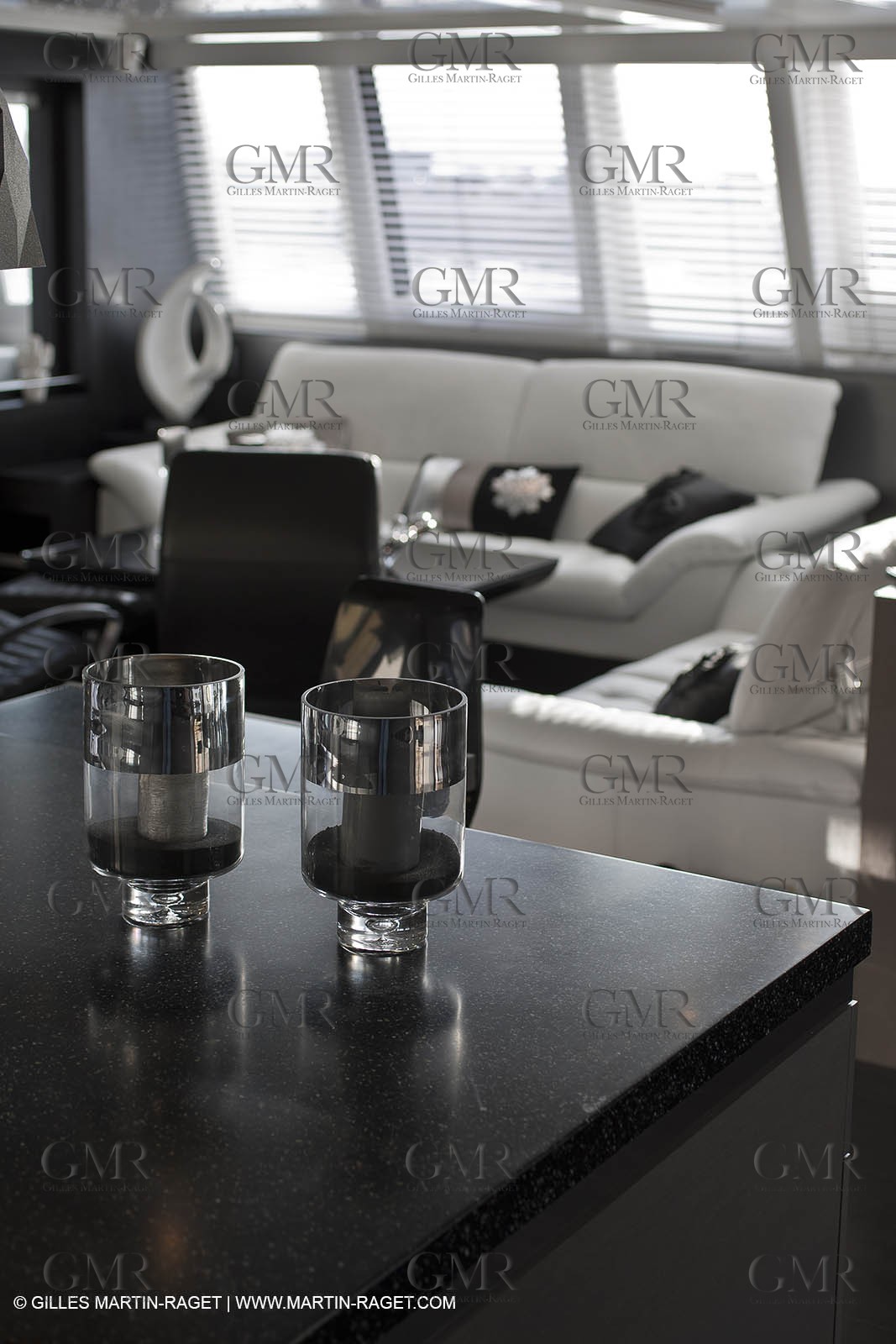 25 02 2011 - La Ciotat (FRA,13) - Super Yachts - Chantier H2X - Cartouche